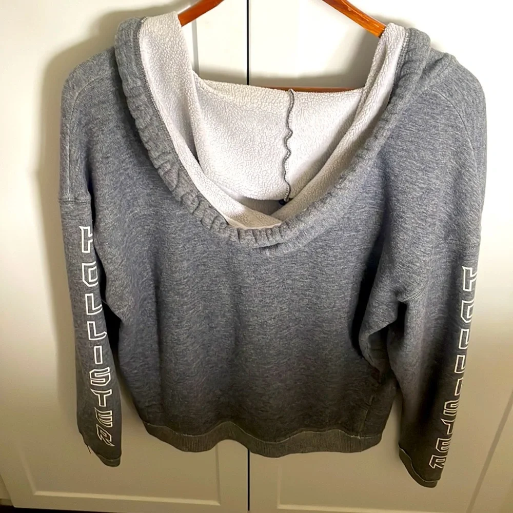 Hollister zip up hoodie - Picture 3 of 3